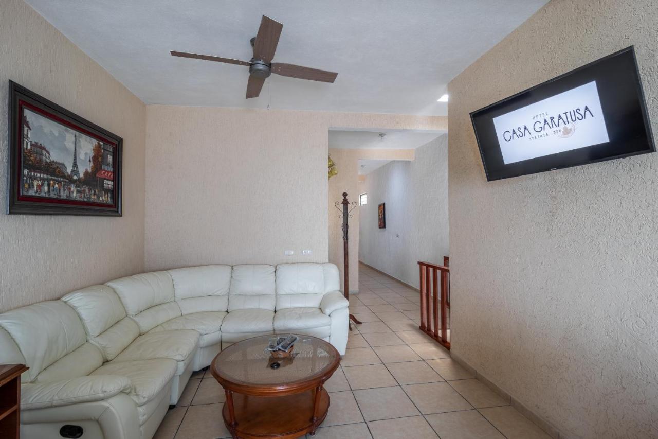 Hotel Casa Garatusa Yuriria 外观 照片